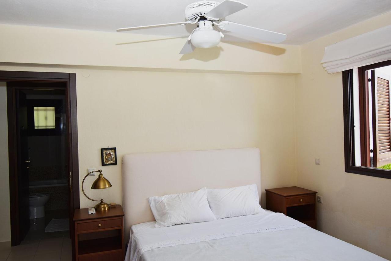 Villa Endless Blue Elani